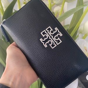 Tory Burch wallet